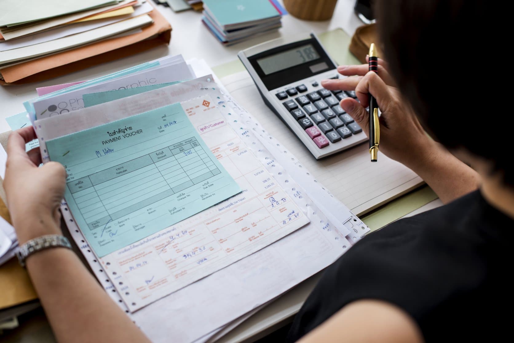 Ledger and accounting dashboard with matched line items